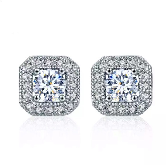 NEW 18k White Gold Luxury Square Stud Earrings - Picture 2 of 6